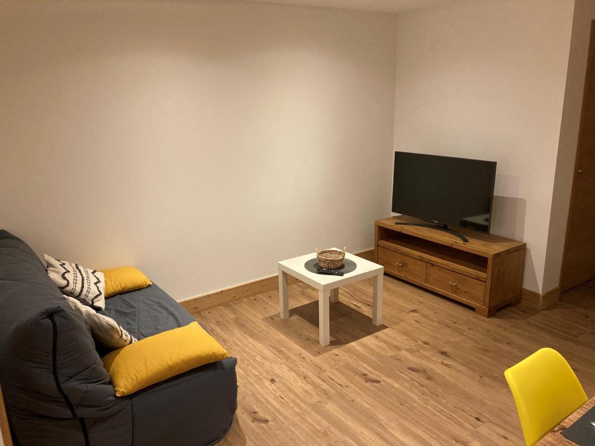 Appartement En Rez De Jardin Thénésol Bagian luar foto